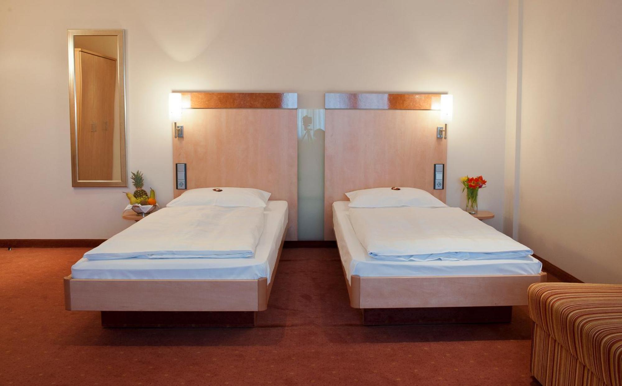 Garni Hotel Schumacher Filderstadt Room photo