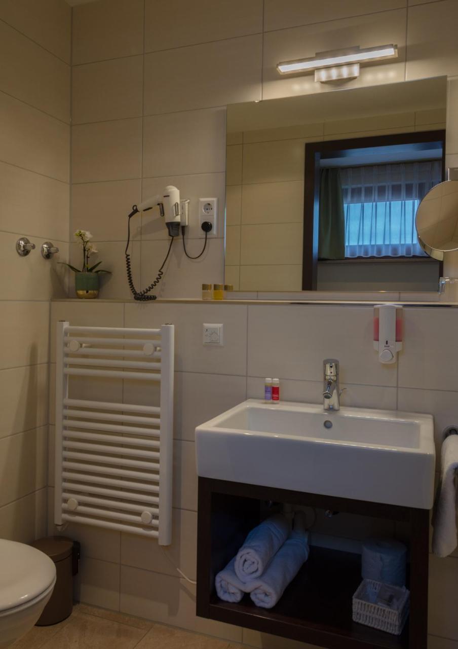 Garni Hotel Schumacher Filderstadt Exterior photo